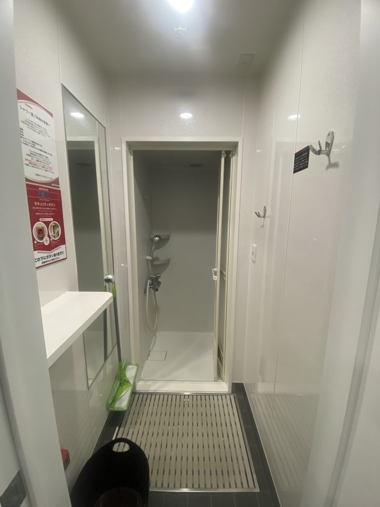 シャワー室×2