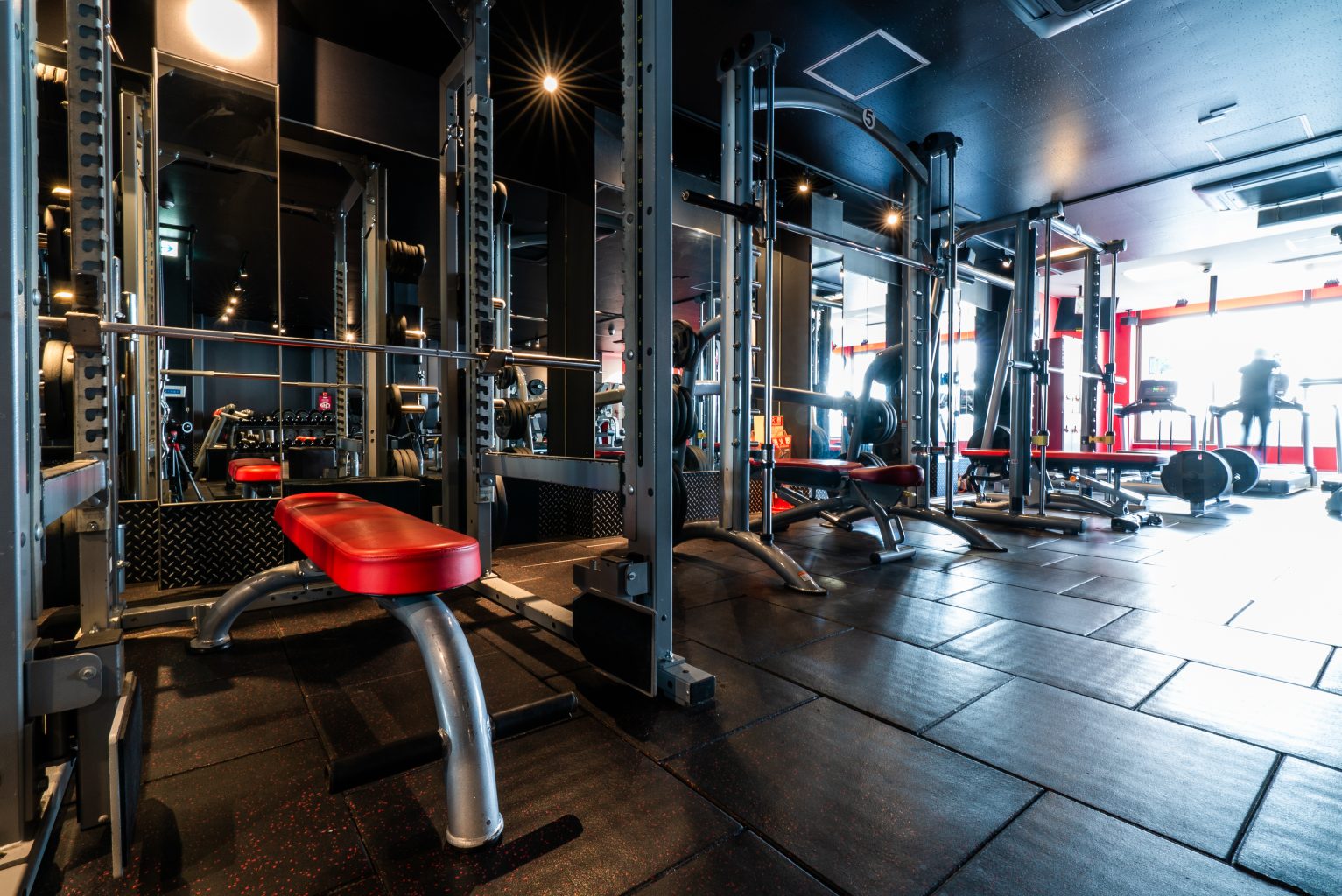 充実のラインナップ！フリーウェイトエリア