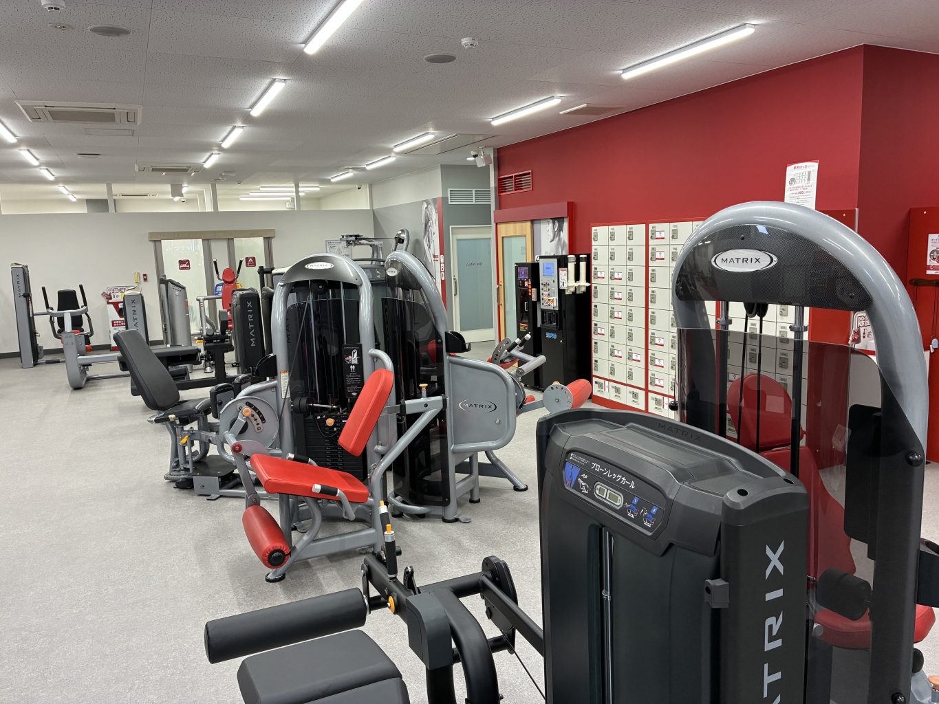 ストレングスマシン16台