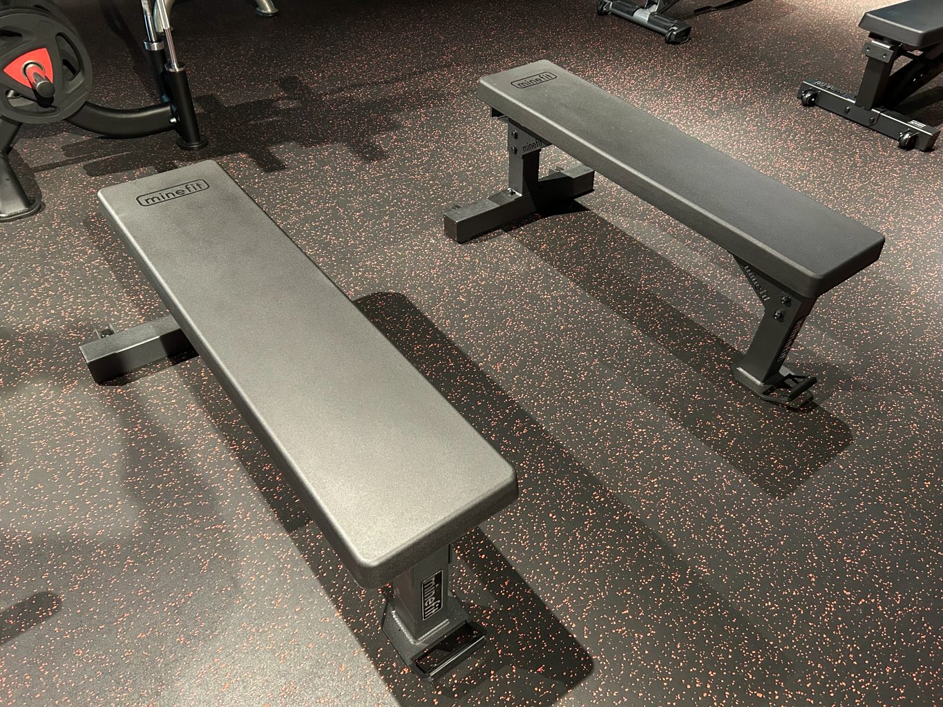 フラットベンチ